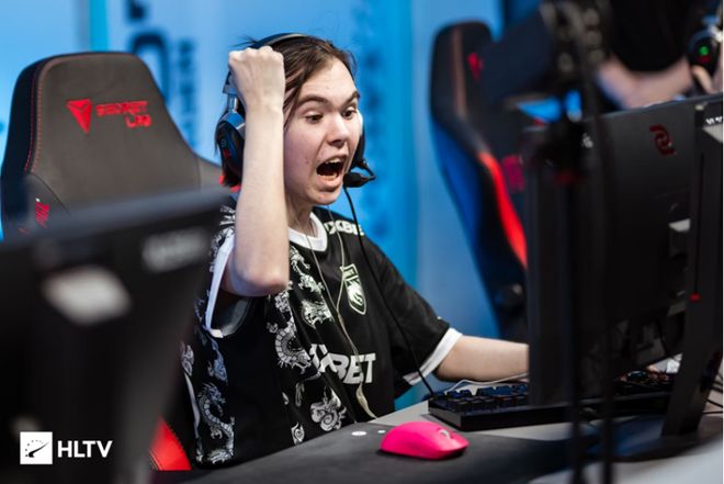 尤其是在 尤其是在