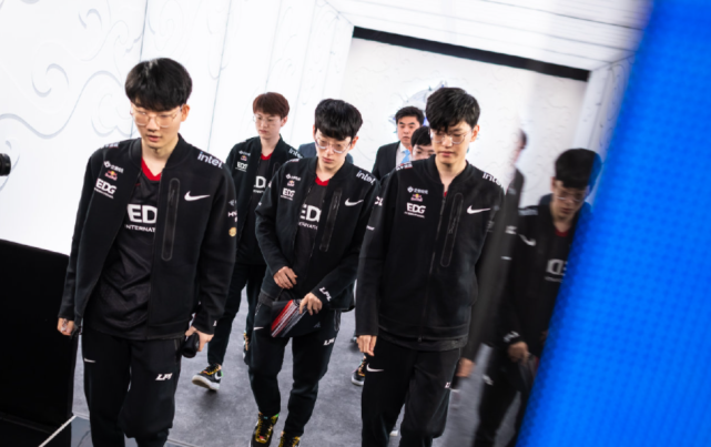 了教练组的 了教练组的